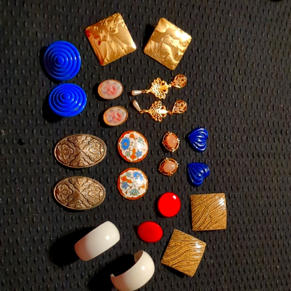 11 pair of Vintage Earrings! Collection - Gold, Blue, Red Accents